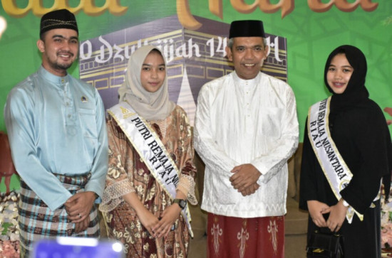 Pj Bupati Kampar Apresiasi 2 Putri  Kampar Sabet Juara 2nd dan 3rd Nasional Remaja Nusantara.